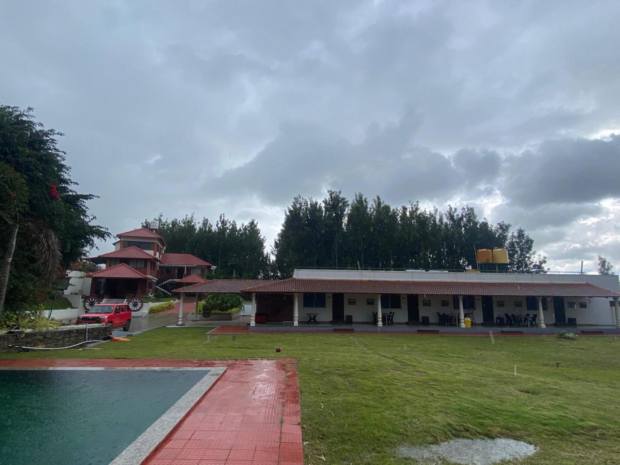 Bougain Villa Chikmagalur Luaran gambar
