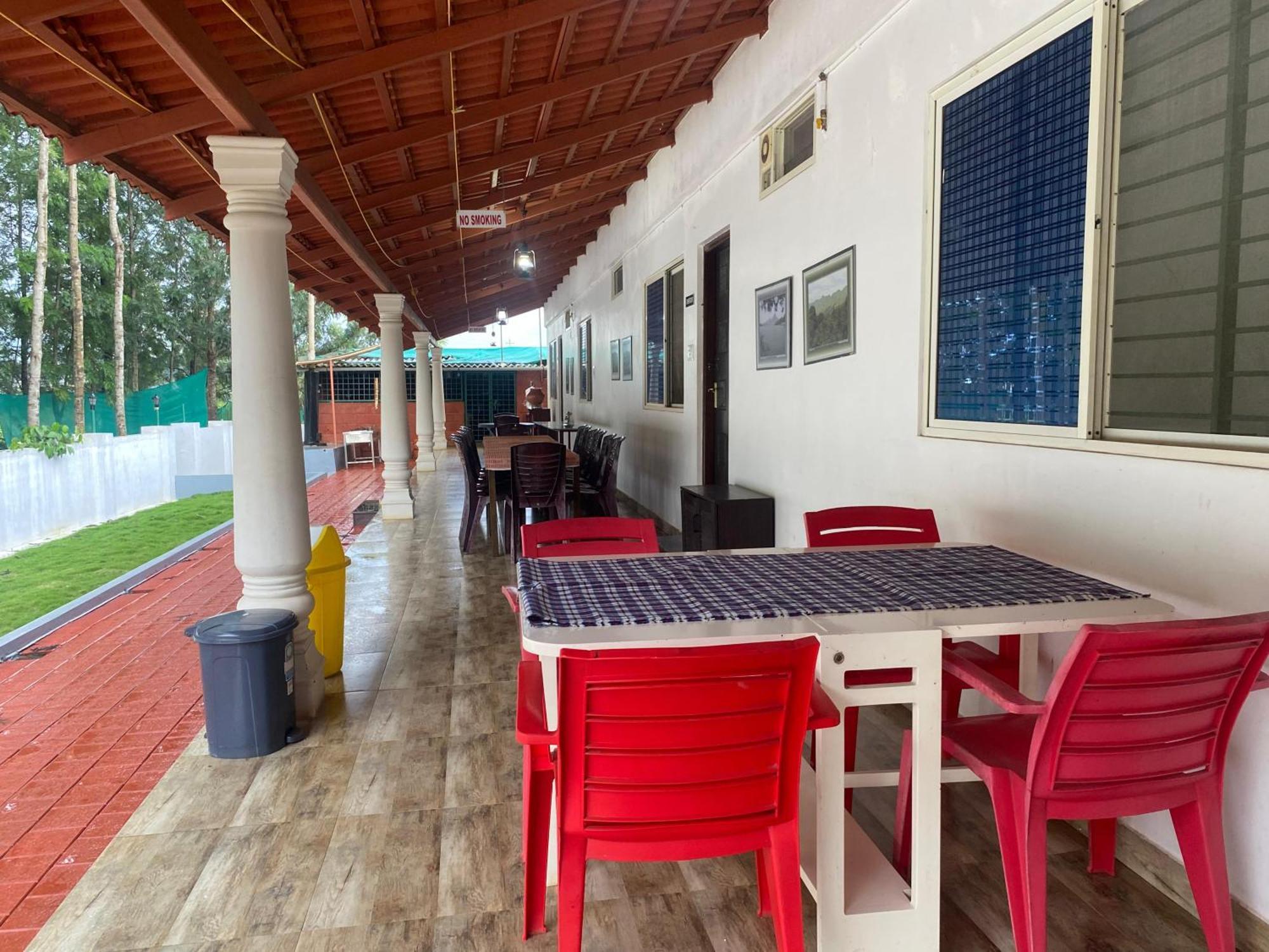 Bougain Villa Chikmagalur Luaran gambar