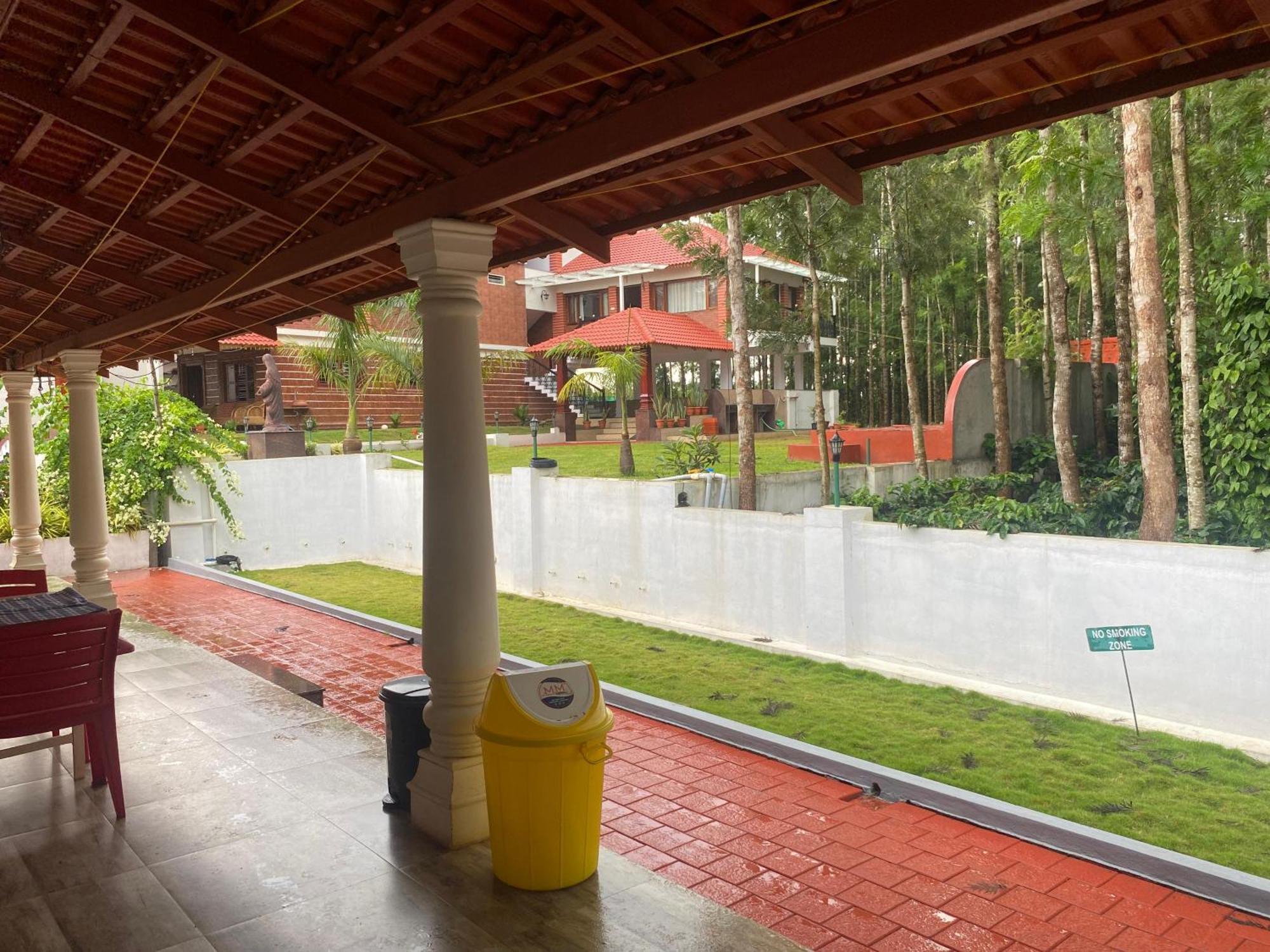 Bougain Villa Chikmagalur Luaran gambar